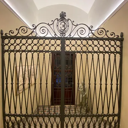 B&B And Home La Piazzetta Della Pioggia Guest house