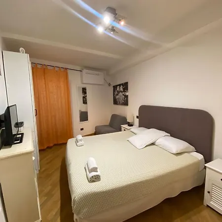 B&B And Home La Piazzetta Della Pioggia Guest house Bologna