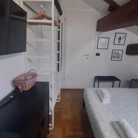 Guest house B&B And Home La Piazzetta Della Pioggia Bologna