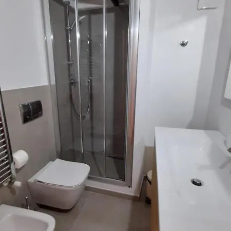 And La Piazzetta Della Pioggia Gasthof