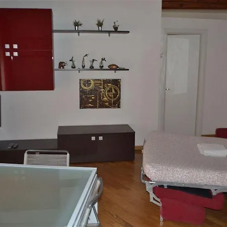 And La Piazzetta Della Pioggia Bologna