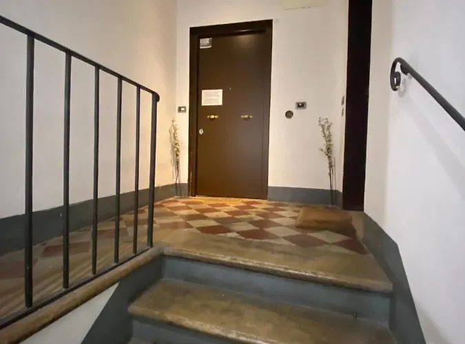 And La Piazzetta Della Pioggia