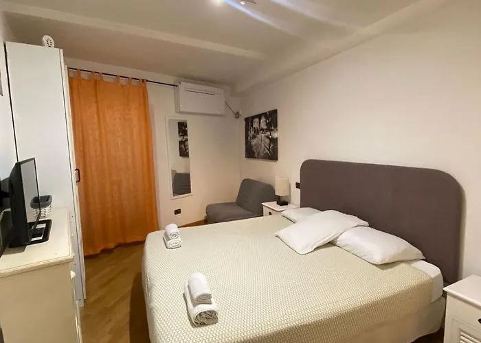 And La Piazzetta Della Pioggia Maison d'hôtes Bologne