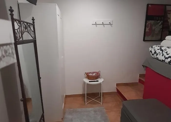 And La Piazzetta Della Pioggia