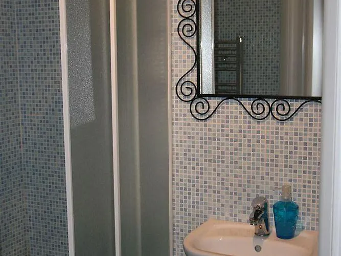 And La Piazzetta Della Pioggia Maison d'hôtes 3*