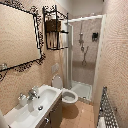 Casa de hóspedes And La Piazzetta Della Pioggia 3*