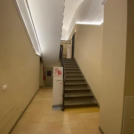 And La Piazzetta Della Pioggia בית הארחה