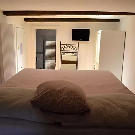 And La Piazzetta Della Pioggia 3*