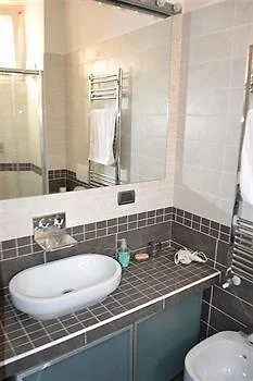 And La Piazzetta Della Pioggia Bolonha