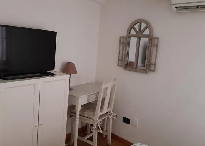 And La Piazzetta Della Pioggia 3*