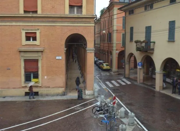 Pensionat And La Piazzetta Della Pioggia