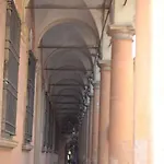 And La Piazzetta Della Pioggia