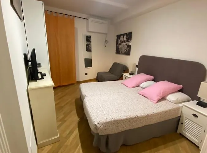 And La Piazzetta Della Pioggia